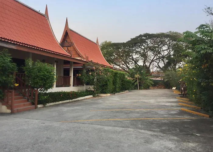 Luang Chumni Village