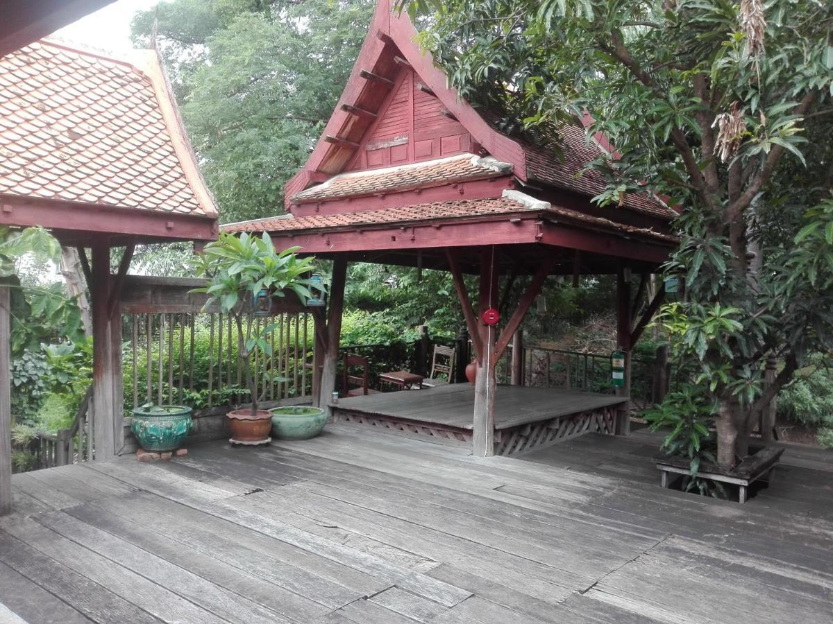 Bed & Breakfast Luang Chumni Village 2*